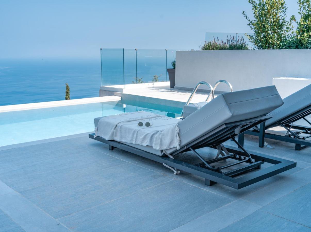 Anadeo Villas & Suites Exanthia Екстериор снимка