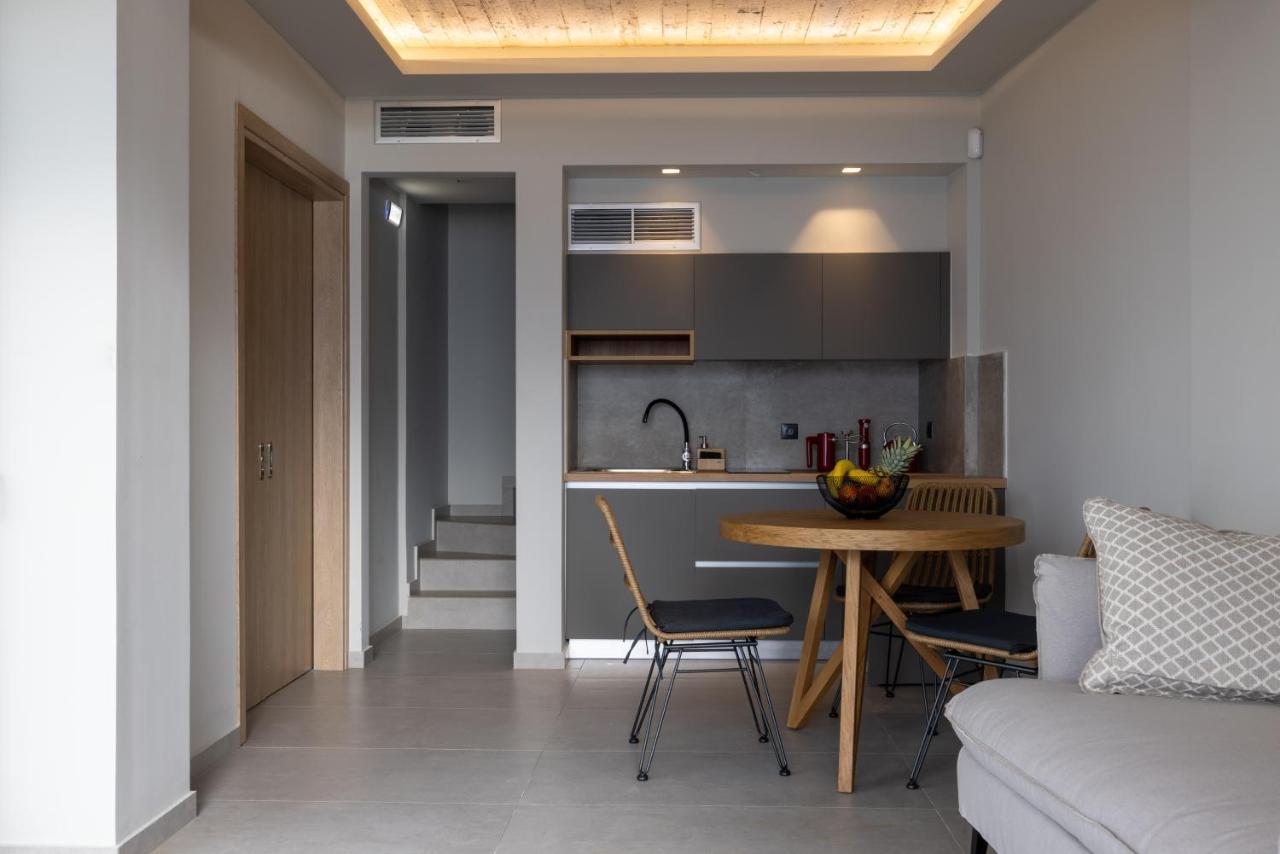 Anadeo Villas & Suites Exanthia Екстериор снимка