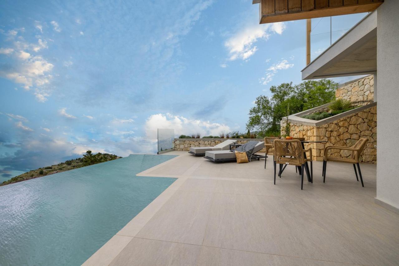 Anadeo Villas & Suites Exanthia Екстериор снимка