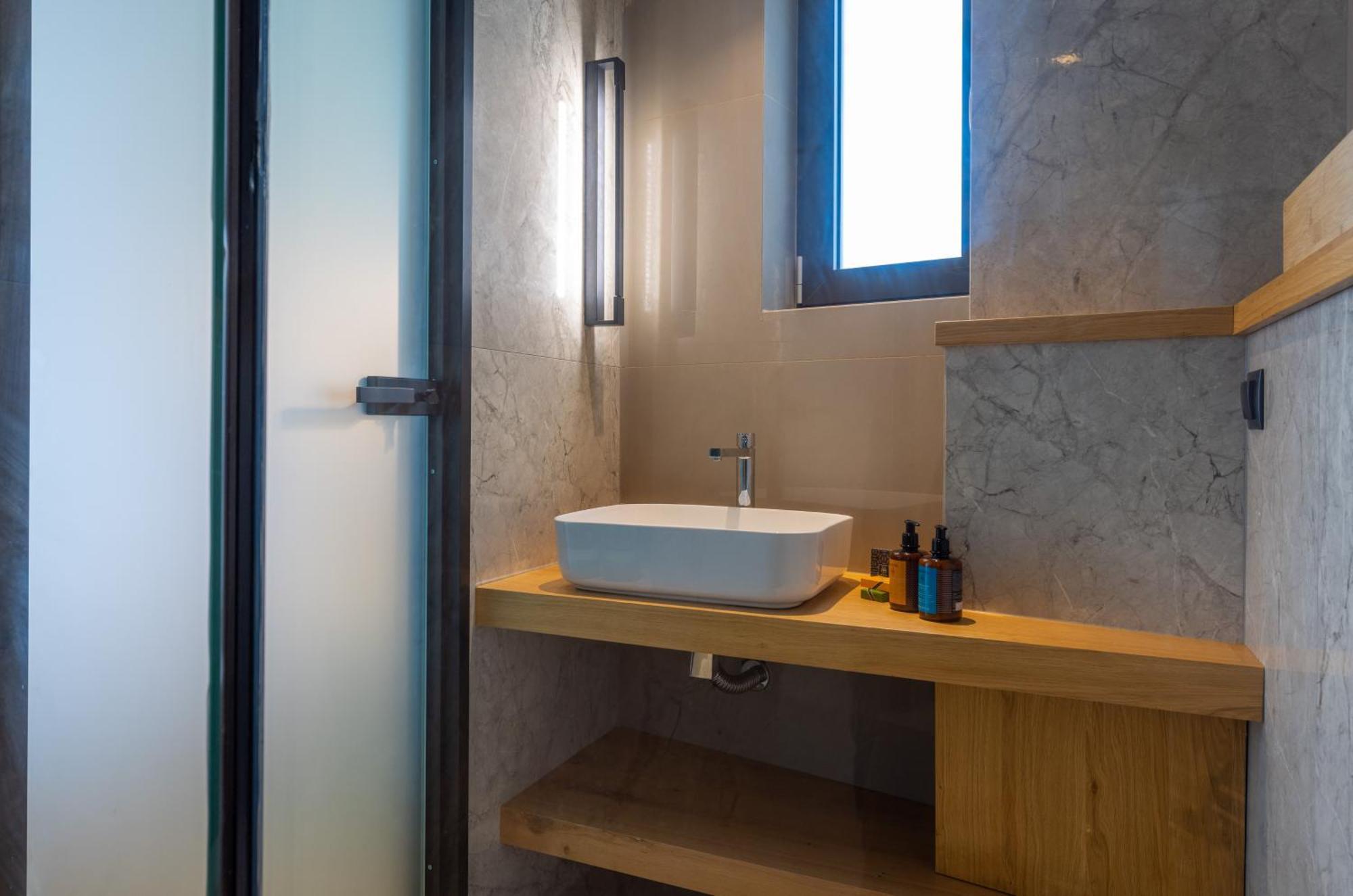 Anadeo Villas & Suites Exanthia Екстериор снимка