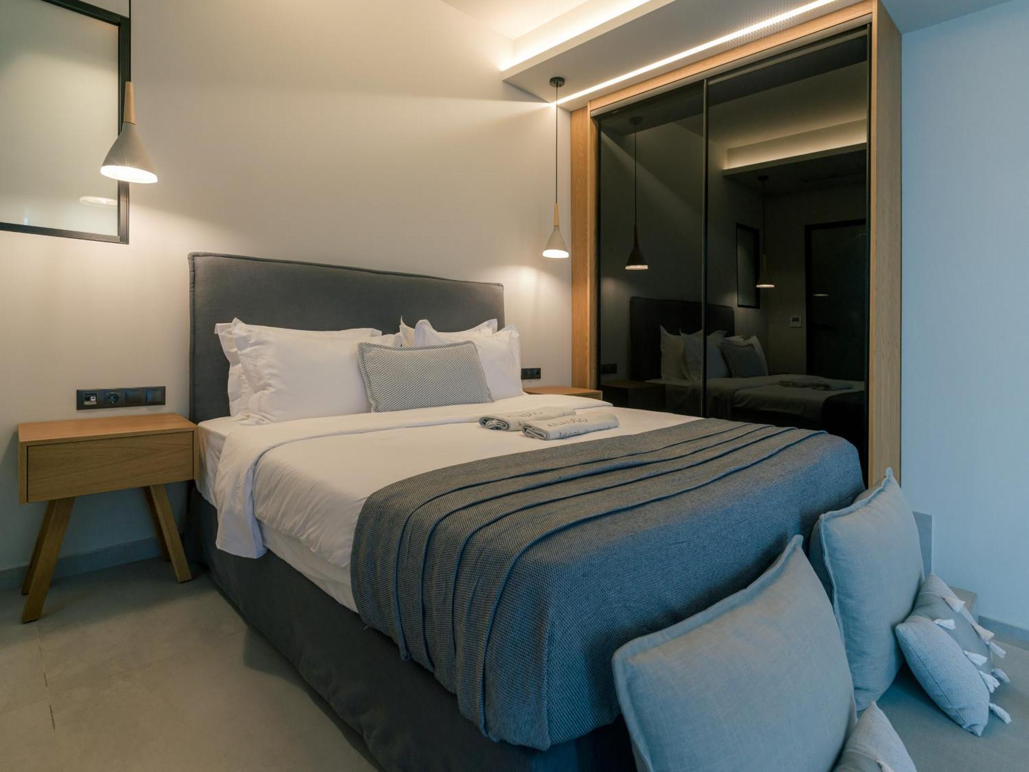 Anadeo Villas & Suites Exanthia Екстериор снимка