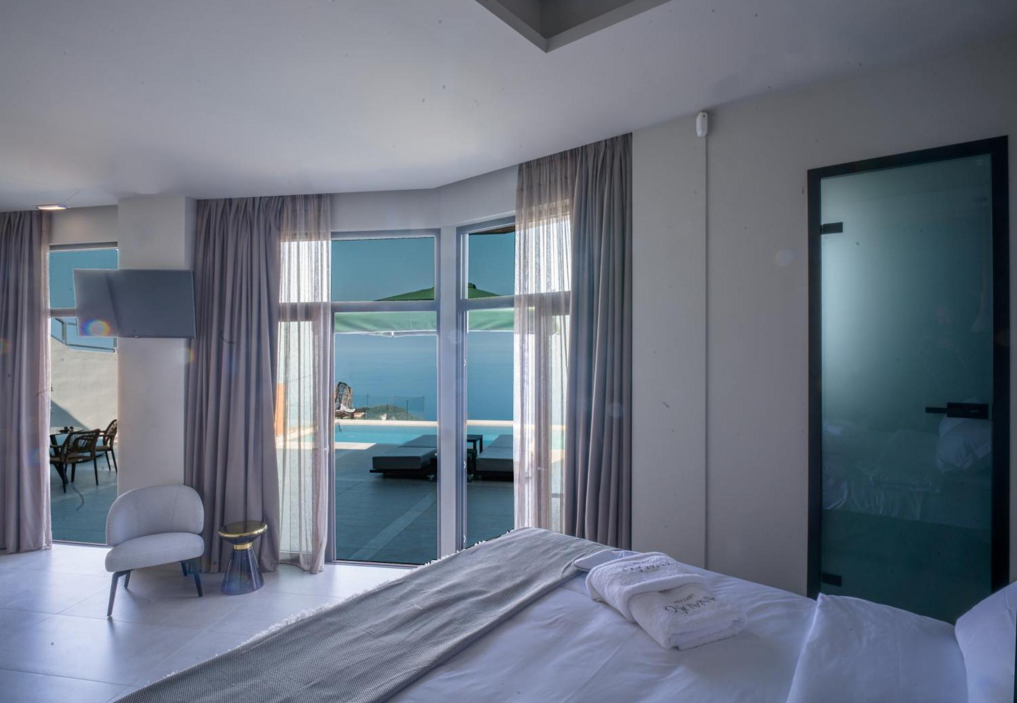 Anadeo Villas & Suites Exanthia Екстериор снимка