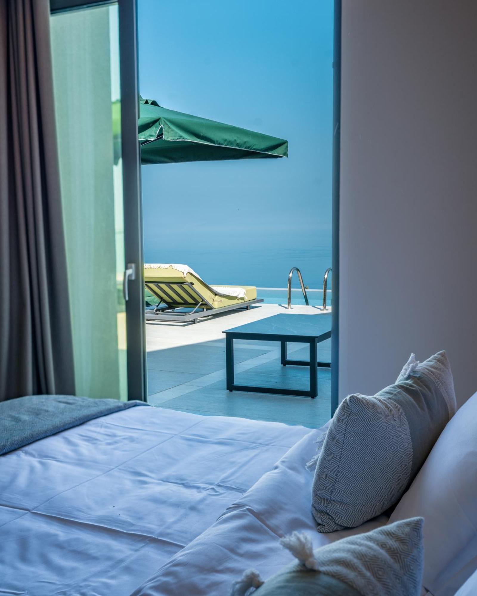 Anadeo Villas & Suites Exanthia Екстериор снимка